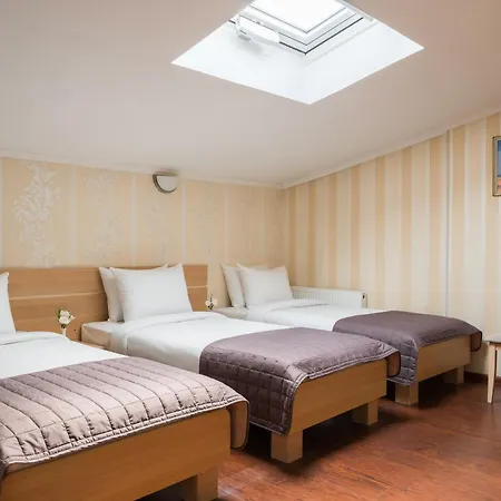 Arcadia Hotel 3*